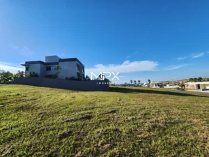 Terreno à venda no Condomínio Terras de Ártemis em Piracicaba — 547 m²