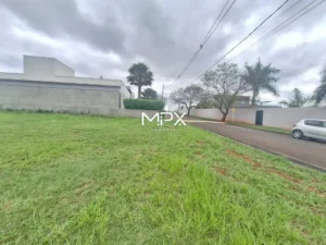 Terreno à venda no Condomínio Residencial Morada dos Pássaros em Rio das Pedras