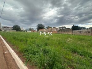 Terreno à venda no bairro Centro em Piracicaba.