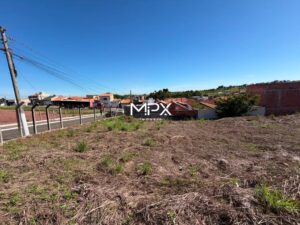 Terreno à venda no bairro Parque Residencial Monte Rey em Piracicaba — 207 m²