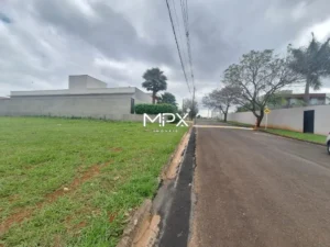 Terreno à venda no Condomínio Residencial Morada dos Pássaros em Rio das Pedras