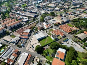 Área à venda no bairro Paulicéia em Piracicaba.