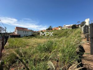 Terreno à venda e para alugar no Centro em Piracicaba.