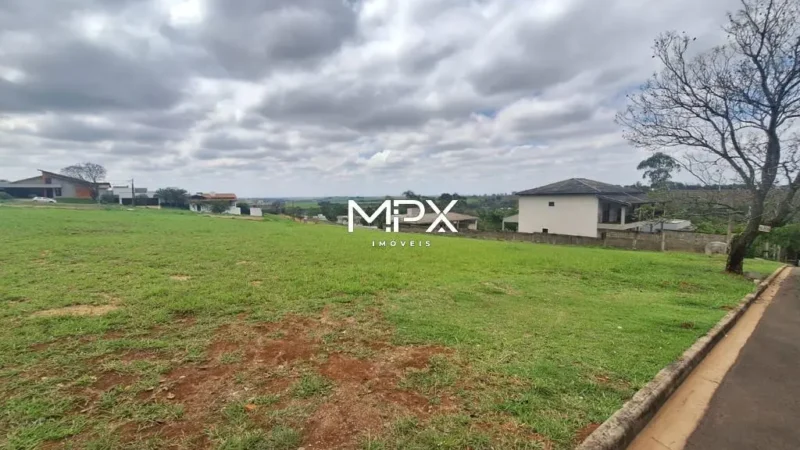 Terreno à venda no Condomínio Residencial Morada dos Pássaros em Rio das Pedras
