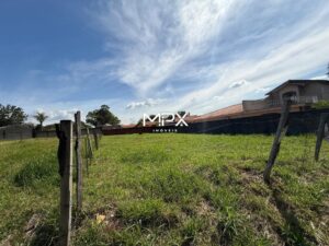 Terreno à venda no bairro Santa Rita em Piracicaba — 648 m²