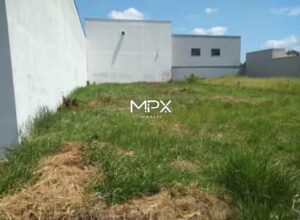 Terreno à venda no bairro Santa Terezinha em Piracicaba — 240 m²