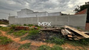 Terreno à venda no Residencial Quinta do Campestre em Piracicaba.