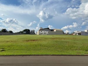 Terreno à venda em Piracicaba, Dois Córregos, com 382 m², Residencial Moinho Vermelho