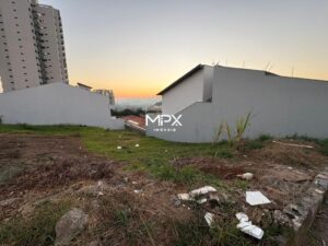 Terreno à venda em Piracicaba, Castelinho, com 180.01 m²