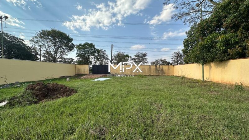 Terreno à venda no Condomínio Quinta Santa Helena em Piracicaba.