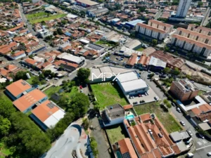 Área à venda no bairro Paulicéia em Piracicaba.