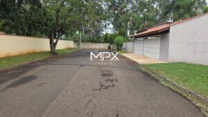 Terreno à venda no Condomínio Colinas de Piracicaba em Piracicaba