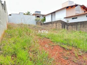 Terreno à venda no bairro Parque Santa Cecília em Piracicaba