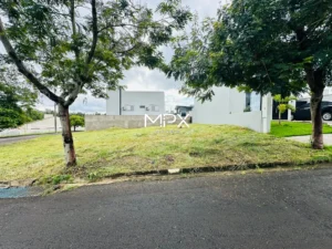 Terreno à venda no Condomínio Portal do Horto em Piracicaba — 380 m²