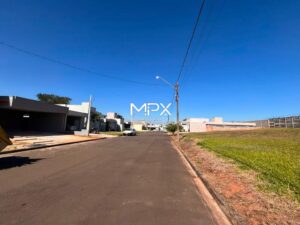 Terreno à venda no Conjunto Residencial Vitório Cezarino em Rio das Pedras