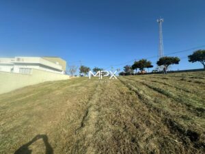 Terreno à venda no Condomínio Residencial Terra das Águas em São Pedro.