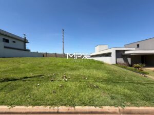 Terreno à venda no Condomínio Villa Bela Vista em Piracicaba