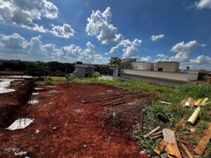 Terreno à venda em Piracicaba, Santa Rosa, com 326 m², Condomínio Villa Bela Vista