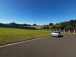 Terreno à venda em Piracicaba, Dois Córregos, com 413 m², Residencial Moinho Vermelho