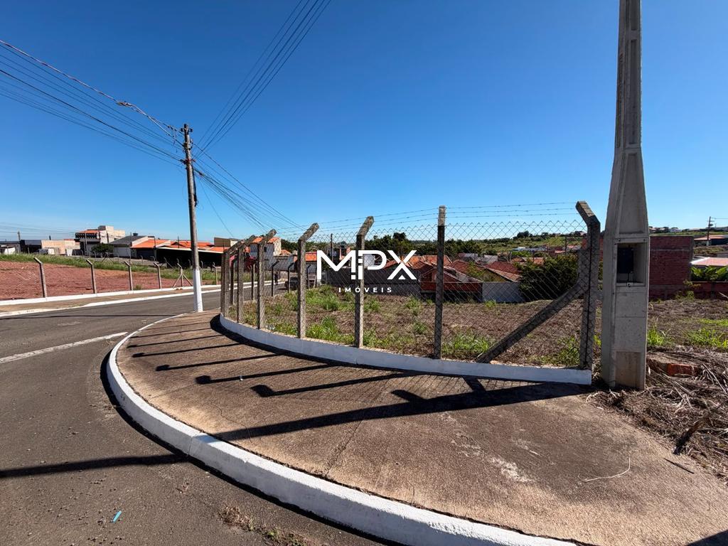 Terreno à venda no bairro Parque Residencial Monte Rey em Piracicaba — 207 m²