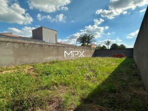 Terreno à venda no bairro Residencial Doutor Raul Coury em Rio das Pedras