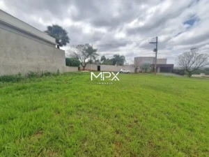 Terreno à venda no Condomínio Residencial Morada dos Pássaros em Rio das Pedras