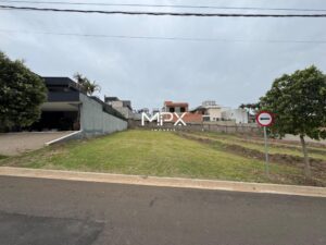 Terreno à venda no Residencial Damha II em Piracicaba.