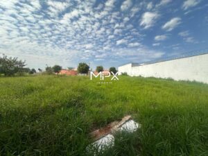 Terreno à venda no bairro Santa Rita em Piracicaba.