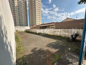 Terreno à venda e para alugar no bairro Centro em Piracicaba.