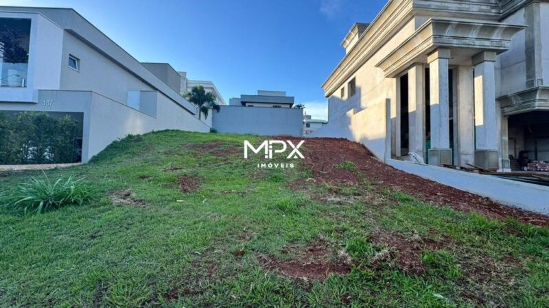 Terreno à venda no Residencial Villa D áquila em Piracicaba