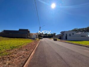 Terreno à venda no Conjunto Residencial Vitório Cezarino em Rio das Pedras