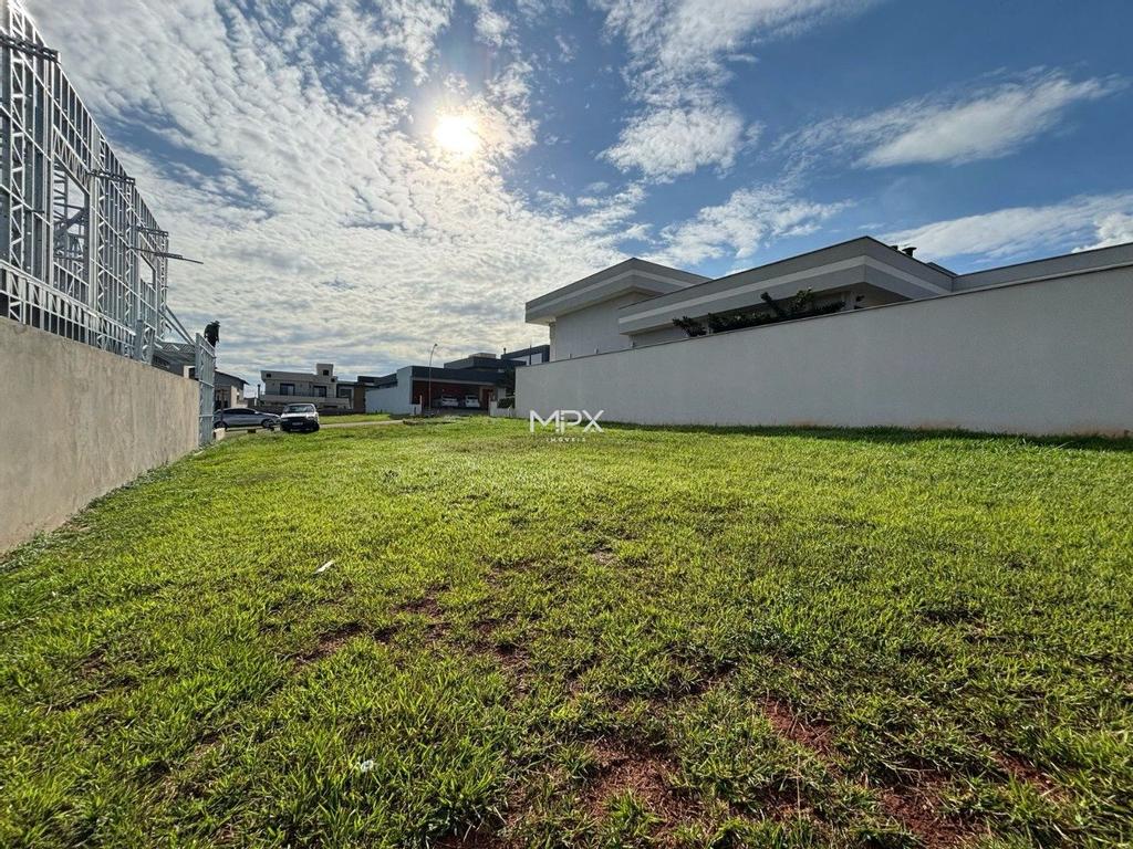 Terreno à venda em Piracicaba, Dois Córregos, com 413.01 m², Residencial Moinho Vermelho