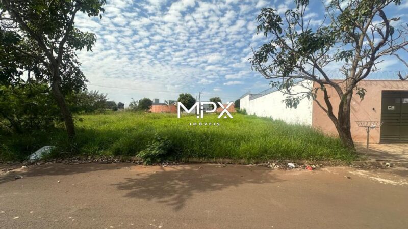Terreno à venda no bairro Santa Rita em Piracicaba.