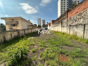 Terreno à venda e para alugar no bairro Centro em Piracicaba.