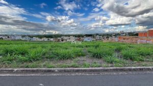 Terreno à venda em Piracicaba, Jardim São Francisco, com 272.2 m², Canadá Residencial