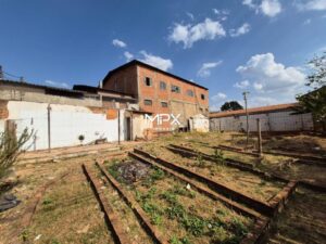 Terreno à venda e para alugar no bairro Piracicamirim em Piracicaba