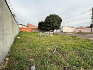 Terreno à venda no Residencial São Luiz em Piracicaba — 258 m²