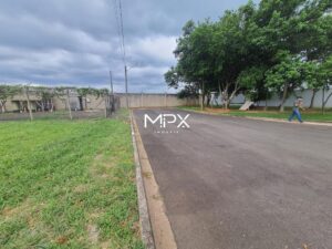 Terreno à venda no Residencial Fazenda Pinheirinho em Rio das Pedras — 300 m²
