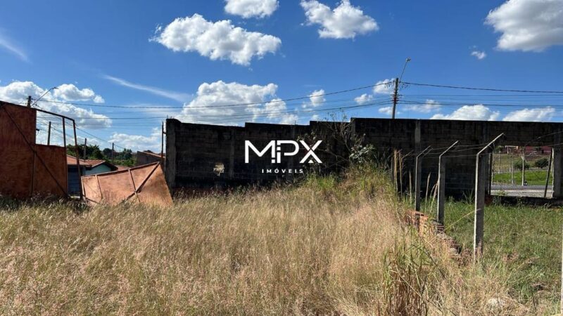 Terreno à venda no bairro Parque Residencial Monte Rey em Piracicaba — 300 m²