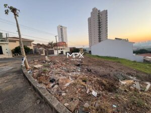 Terreno à venda em Piracicaba, Castelinho, com 180.01 m² — Cód. MPX-TE2807
