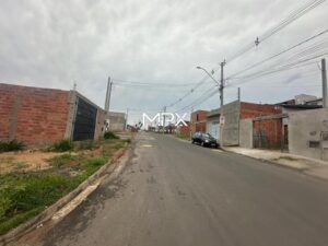 Terreno à venda no bairro Vila Sônia em Piracicaba.