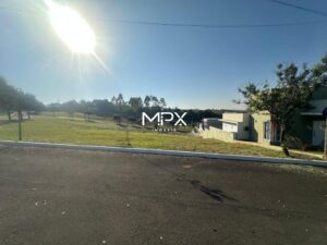 Terreno à venda no Condomínio Residencial Terra das Águas em São Pedro.