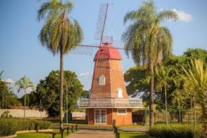 Terreno à venda em Piracicaba, Dois Córregos, com 382 m², Residencial Moinho Vermelho