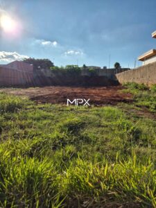Terreno à venda no bairro Jardim São Francisco em Piracicaba — 300 m² — Cód. MPX-TE3213