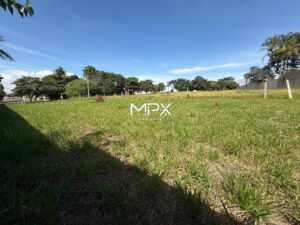 Terreno à venda no bairro Santa Rita em Piracicaba — 648 m²