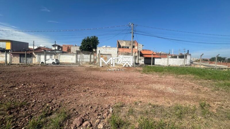 Terreno à venda no bairro Parque Residencial Monte Rey em Piracicaba