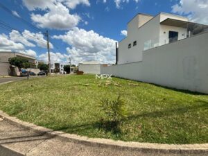 Terreno à venda em Piracicaba, Nova Pompéia, com 288.02 m², Lazuli Club