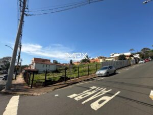 Terreno à venda e para alugar no Centro em Piracicaba.