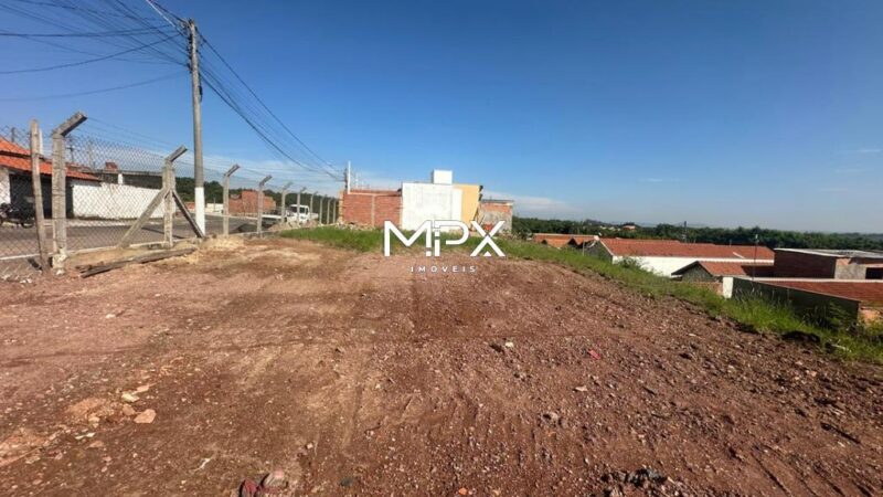 Terreno à venda no bairro Parque Residencial Monte Rey III em Piracicaba