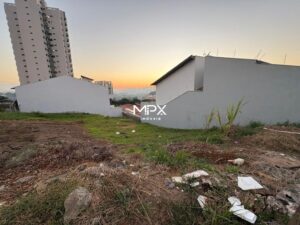 Terreno à venda em Piracicaba, Castelinho, com 180.01 m²